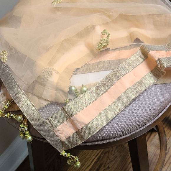 Women's Indian Bridal Tunic Lehenga Dress - Picture 12 of 12